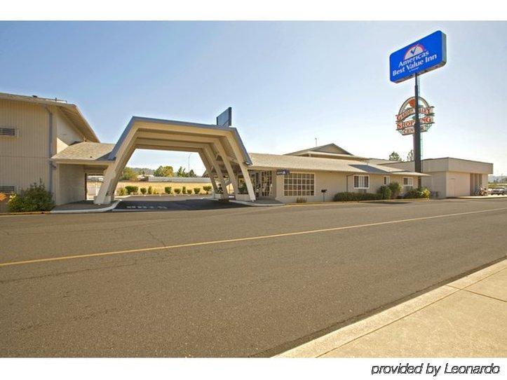 Americas Best Value Inn Roseburg Bagian luar foto