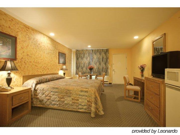 Americas Best Value Inn Roseburg Ruang foto